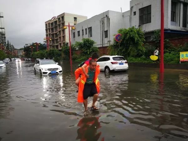 四川眉山暴雨最早